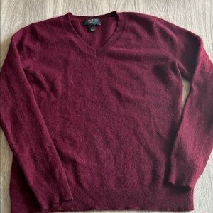 Charter Club women’s Burgundy V-Neck Sweater (100% CASHMERE))